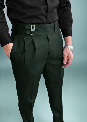 BOTTLE GREEN DOUBLE PLEATED BUCKLE GURKHA PANTS BY ATIIRE